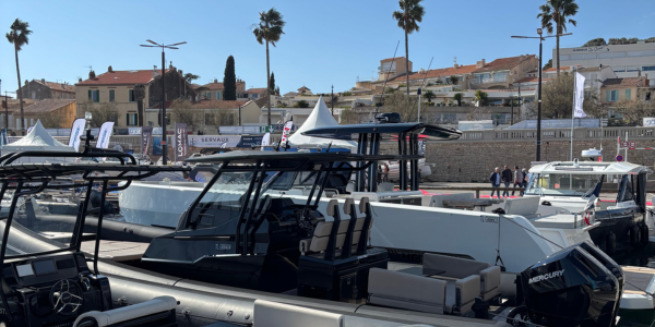 Semi-rigide salon nautique La Ciotat et Saint-Malo
